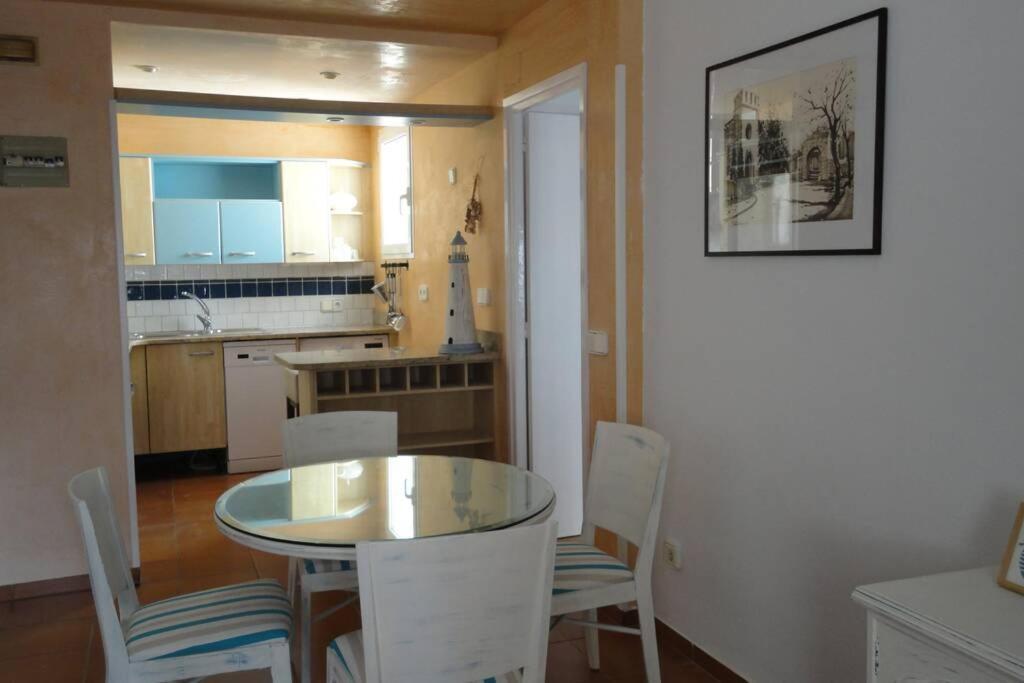 Portbell Far Apartment L'Escala Exterior photo